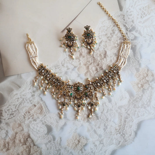 Choker set