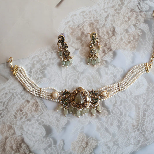 Choker set
