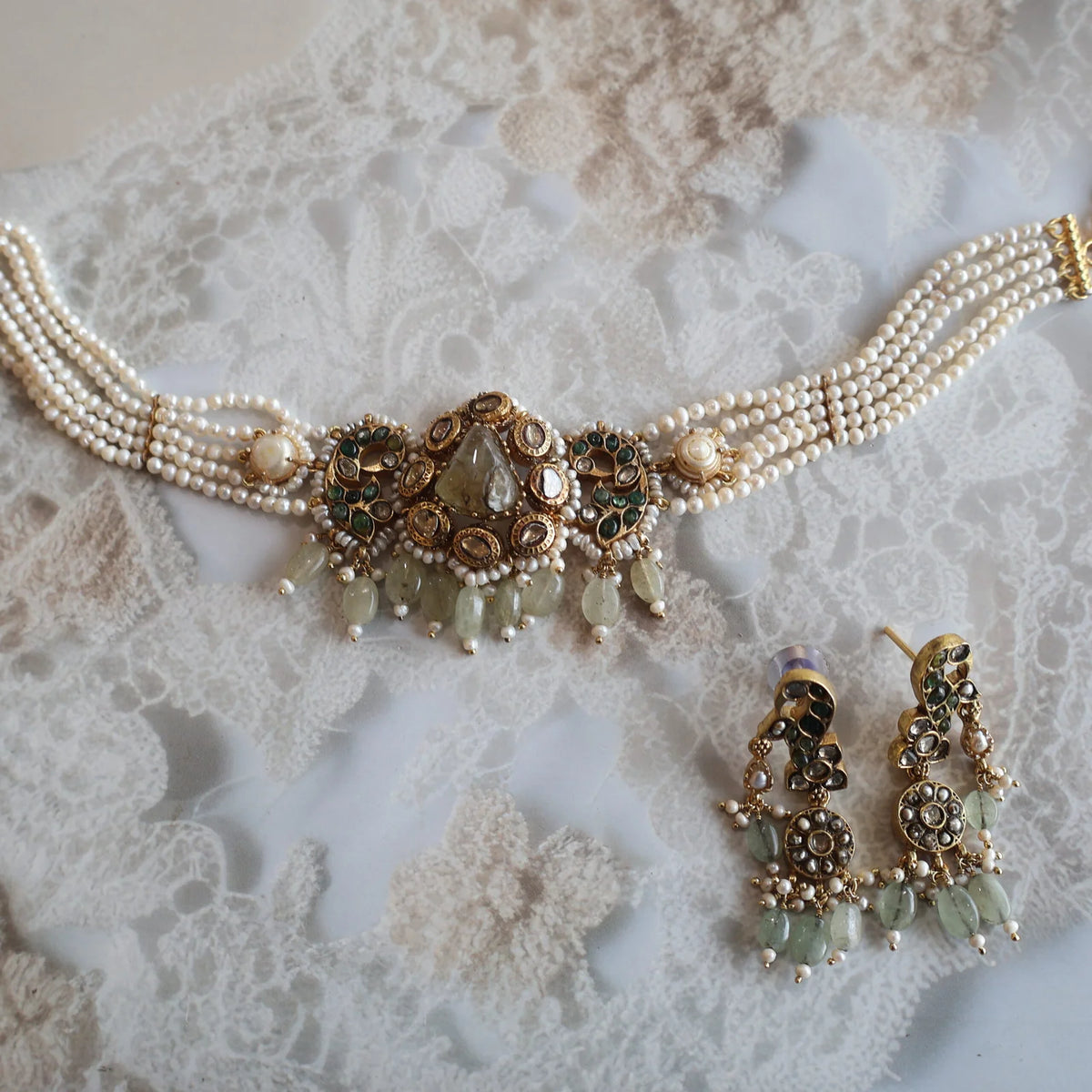 Choker set
