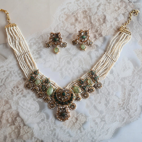 Choker set