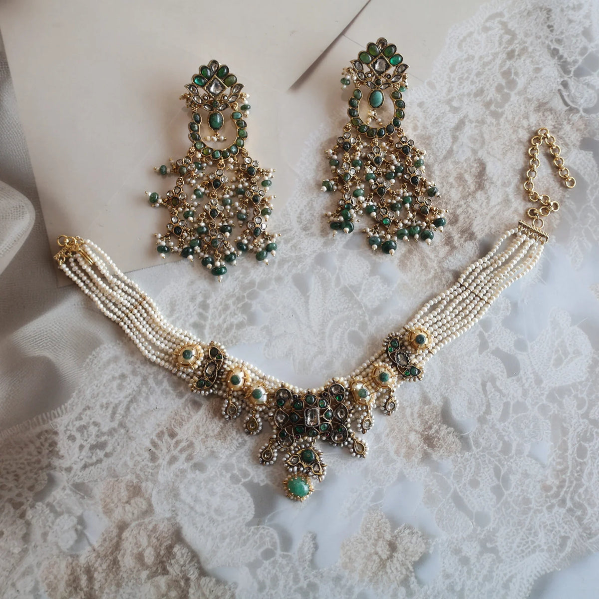 Choker set