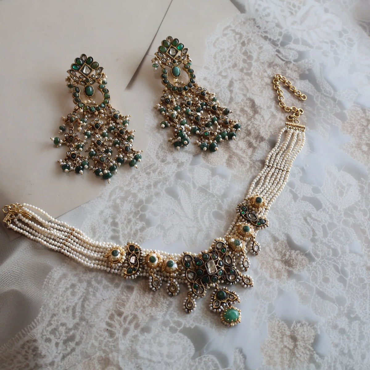 Choker set