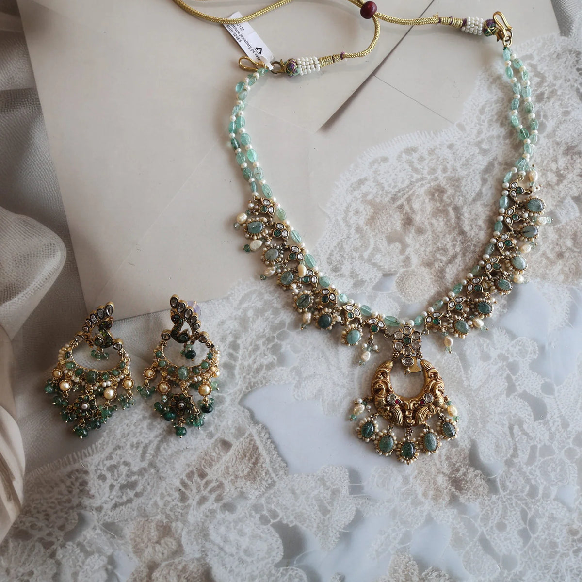 Choker set