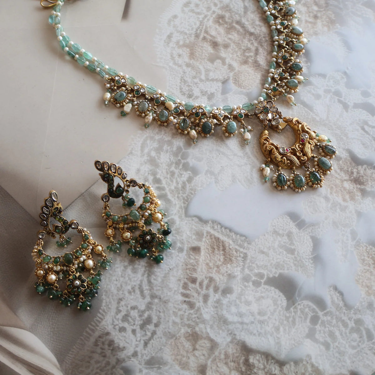 Choker set