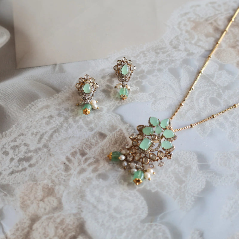 Pendant Set