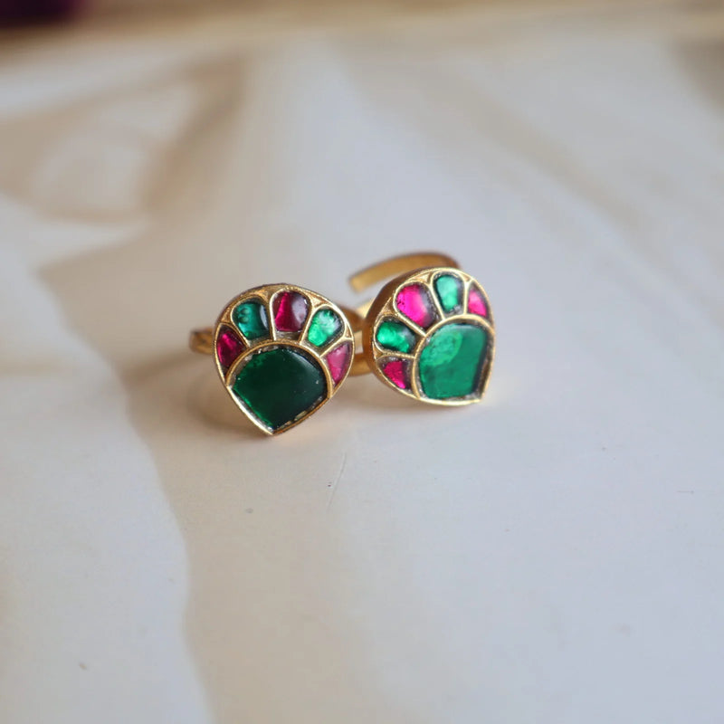 Toe rings