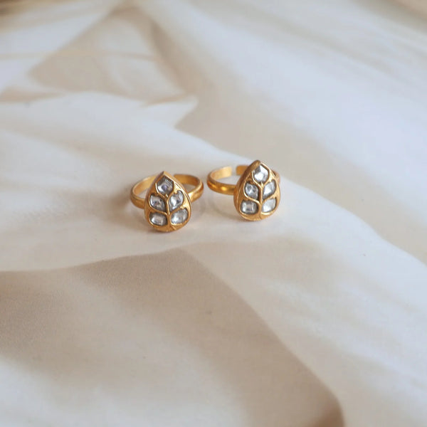 Toe rings