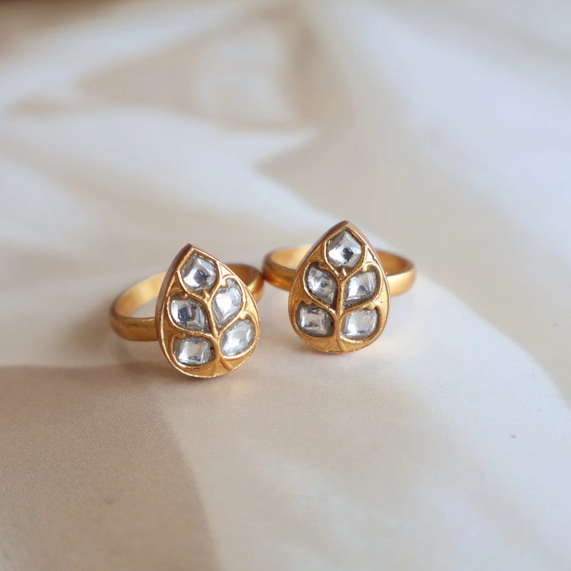 Toe rings