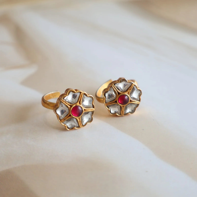 Toe rings