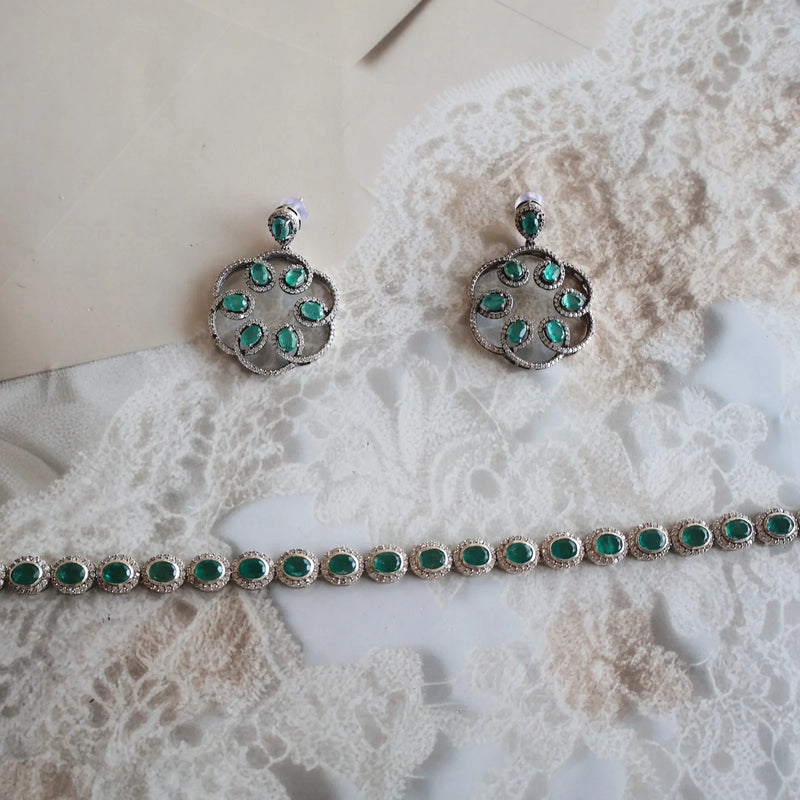 Choker set