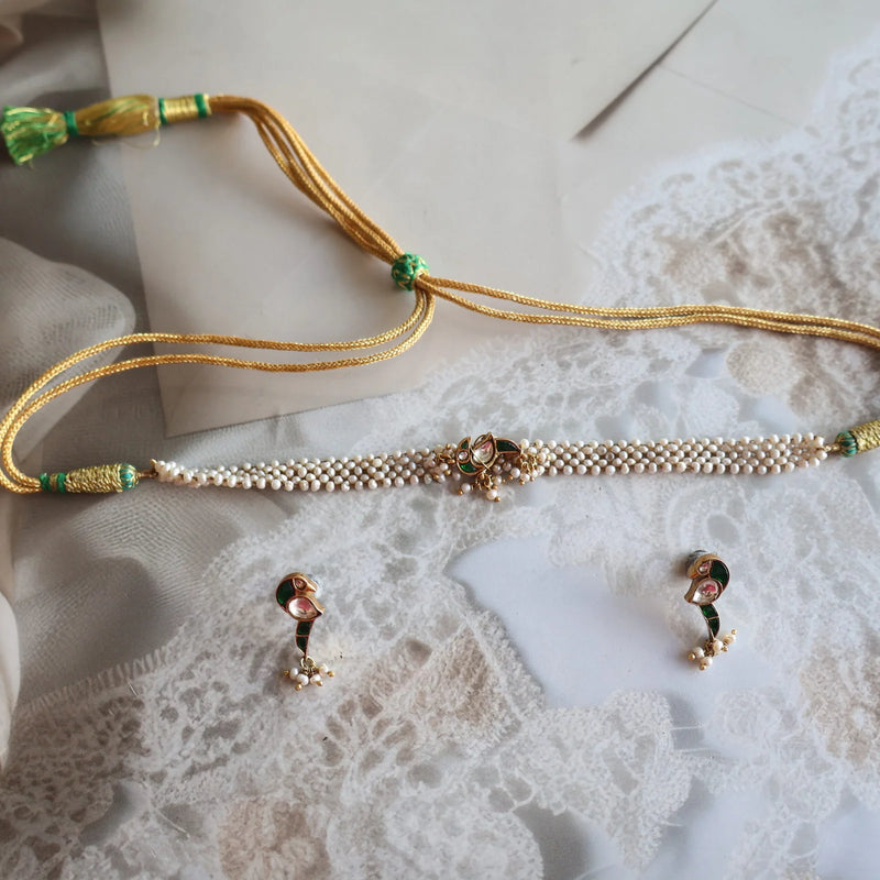 Choker set