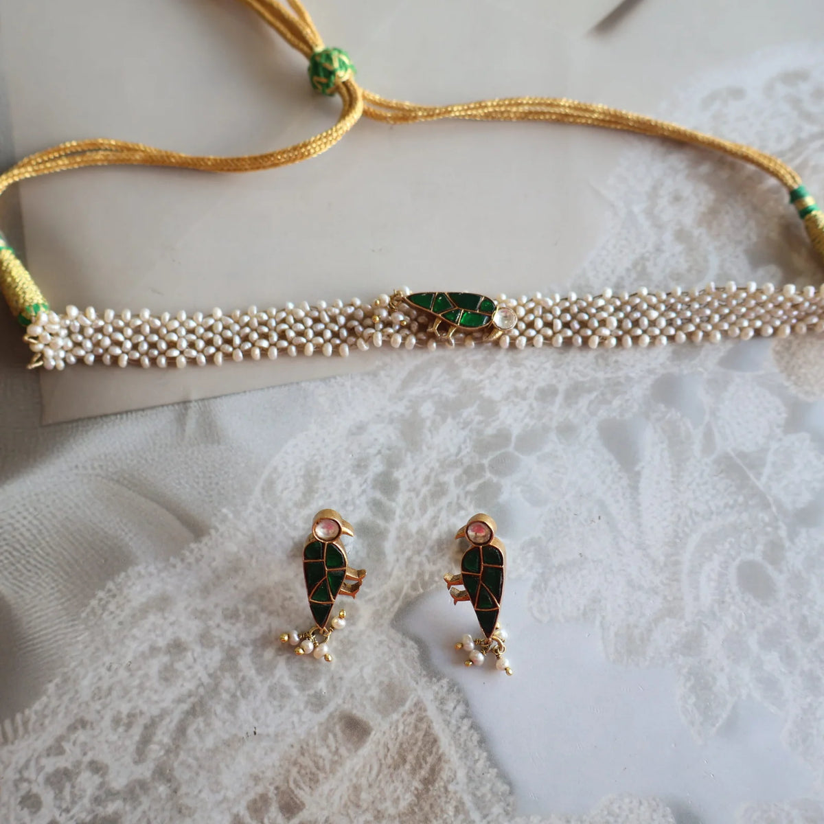 Choker set